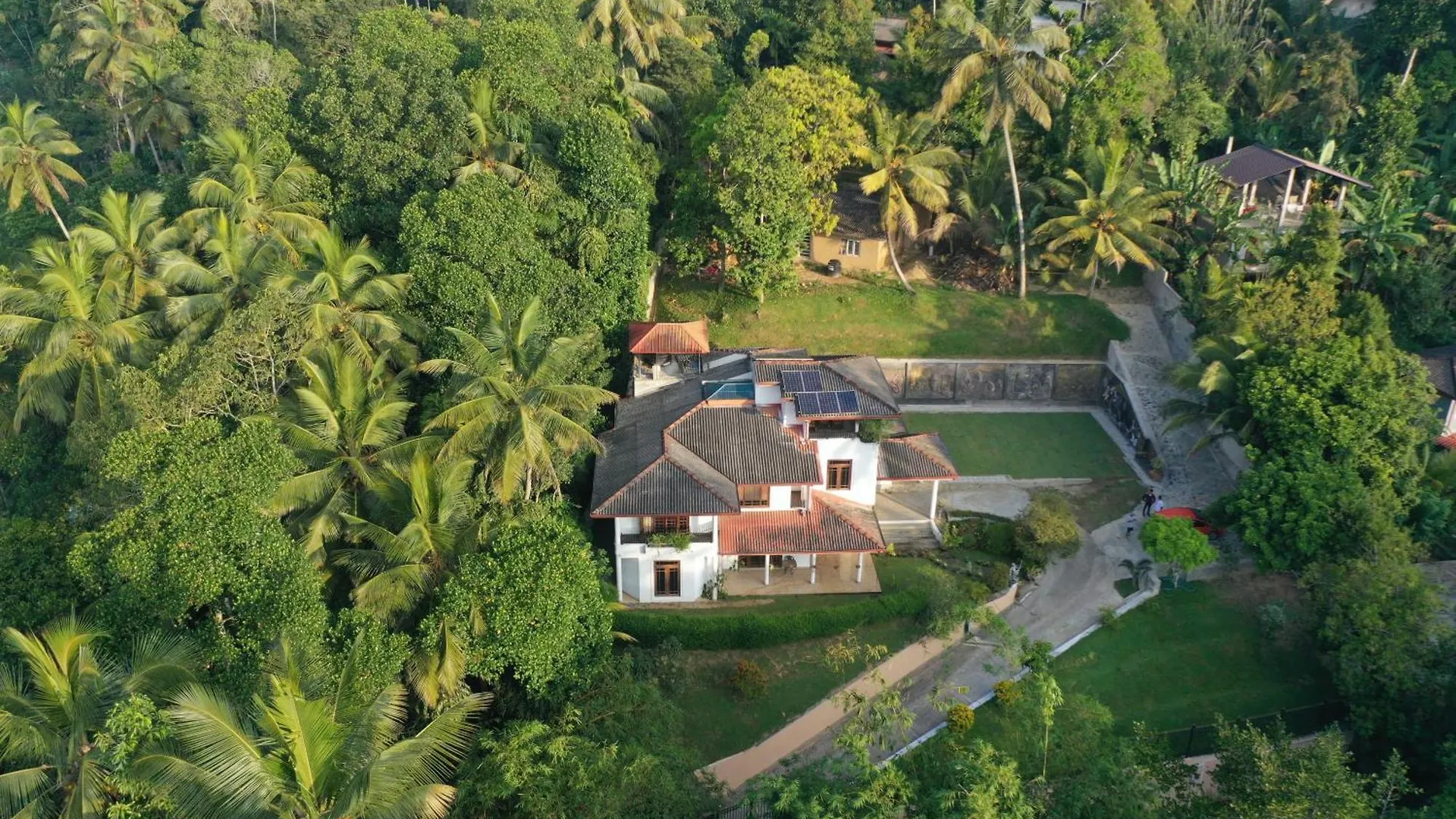 ** Otel Heaven Palace Kandy Sri Lanka