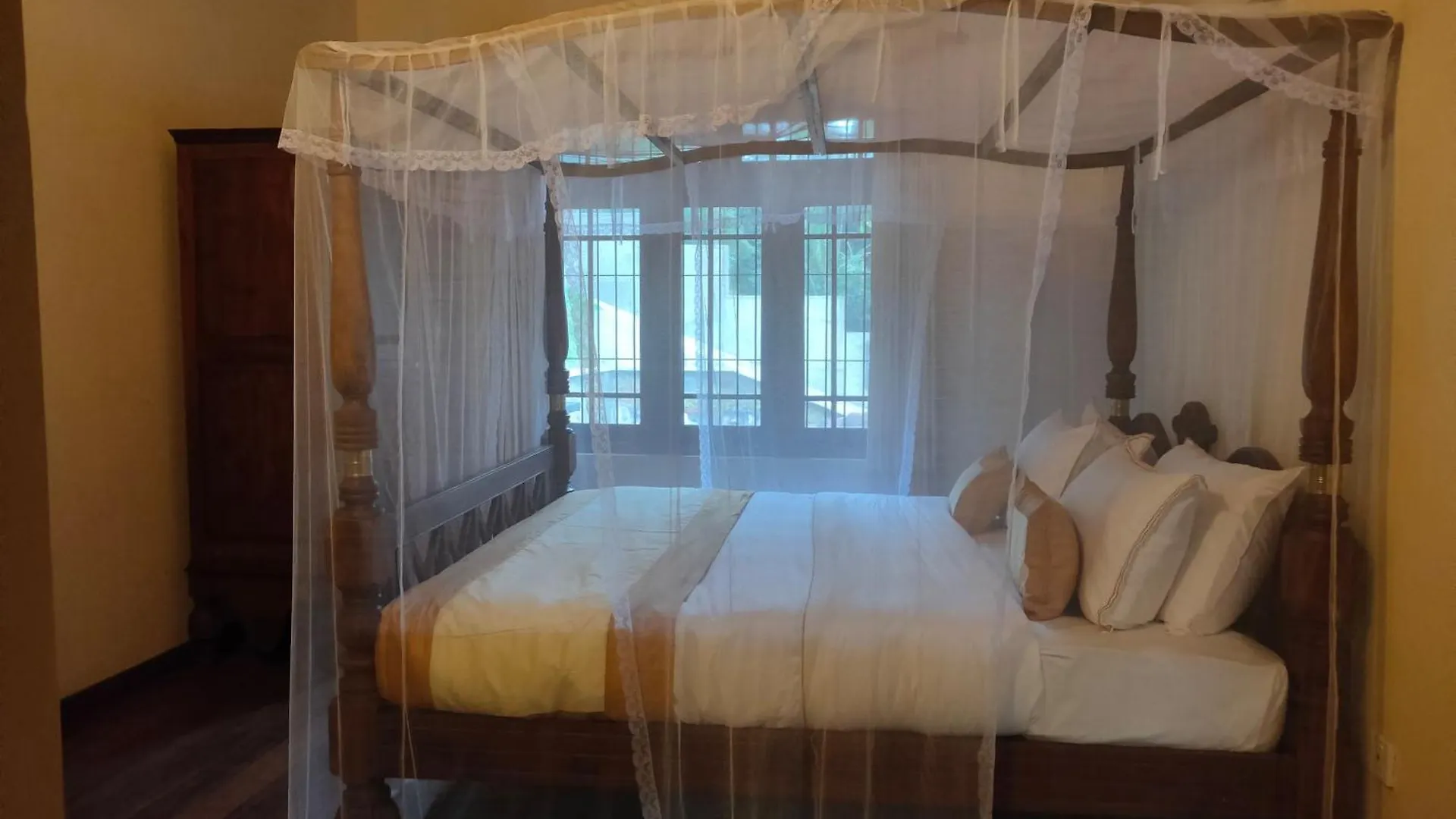Otel Heaven Palace Kandy
