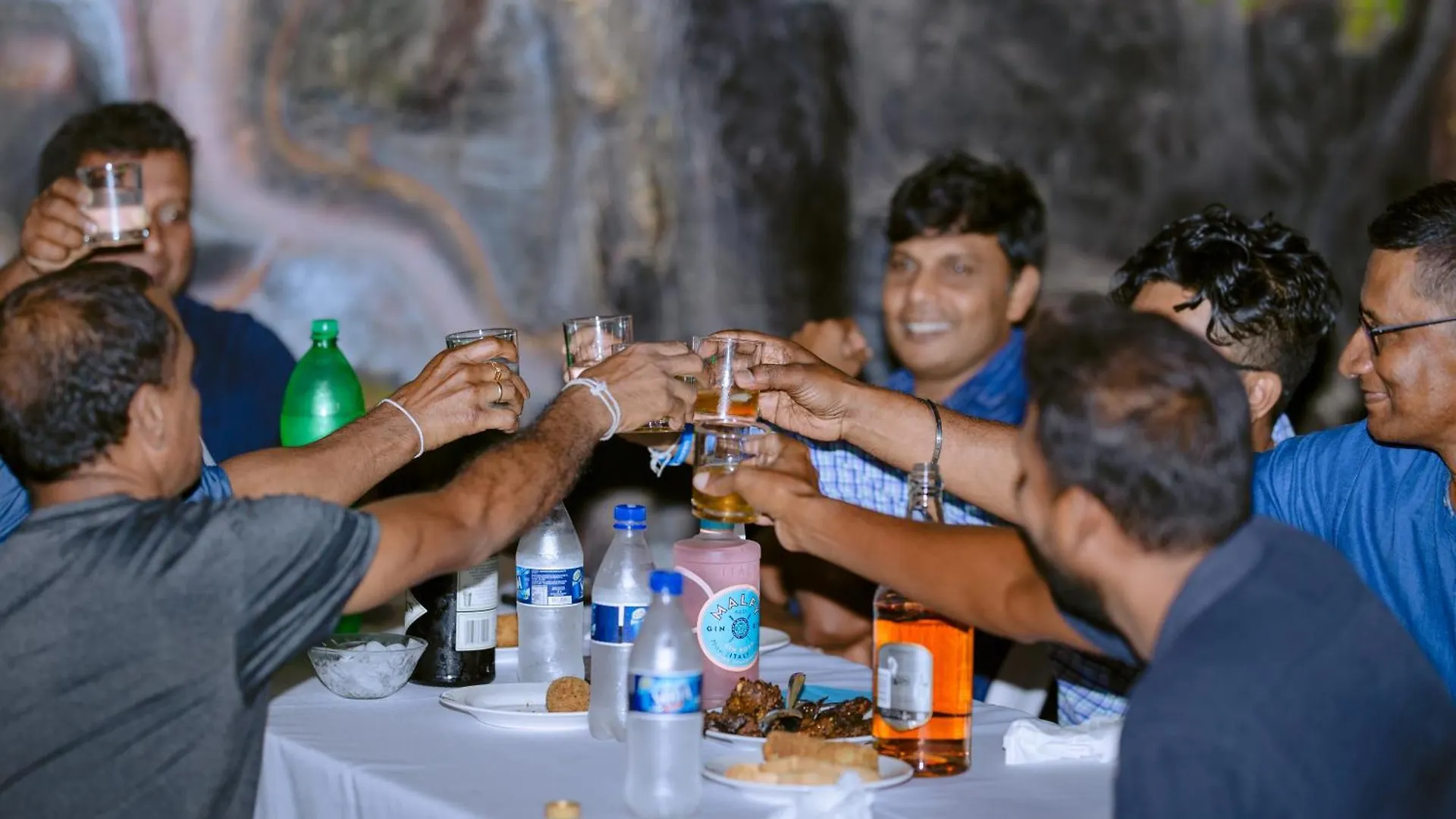 ** Otel Heaven Palace Kandy Sri Lanka